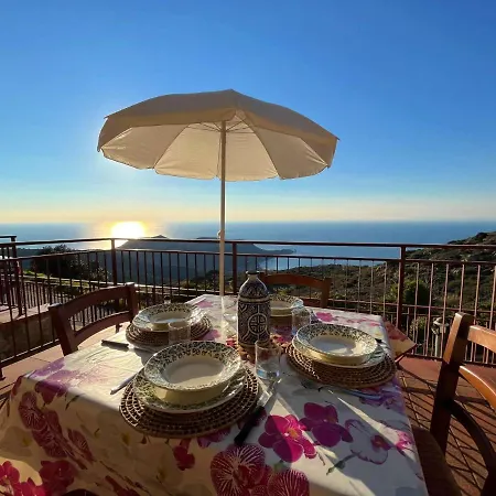 Ammiraglio דירה Giglio Castello